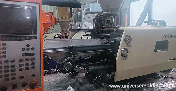 100 tons injection molding machine